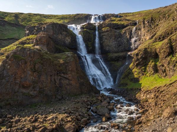 Rjúkandi Waterfall on a sunny day