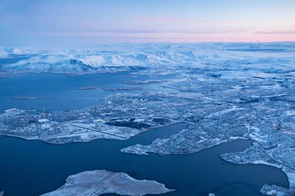 Vista de áerea de Keflavik desde un avión