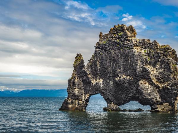 Hvitserkur, Islande