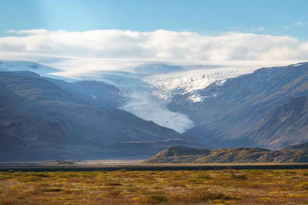 Skálafellsjökull glacier surrounded by rugged Icelandic mountains