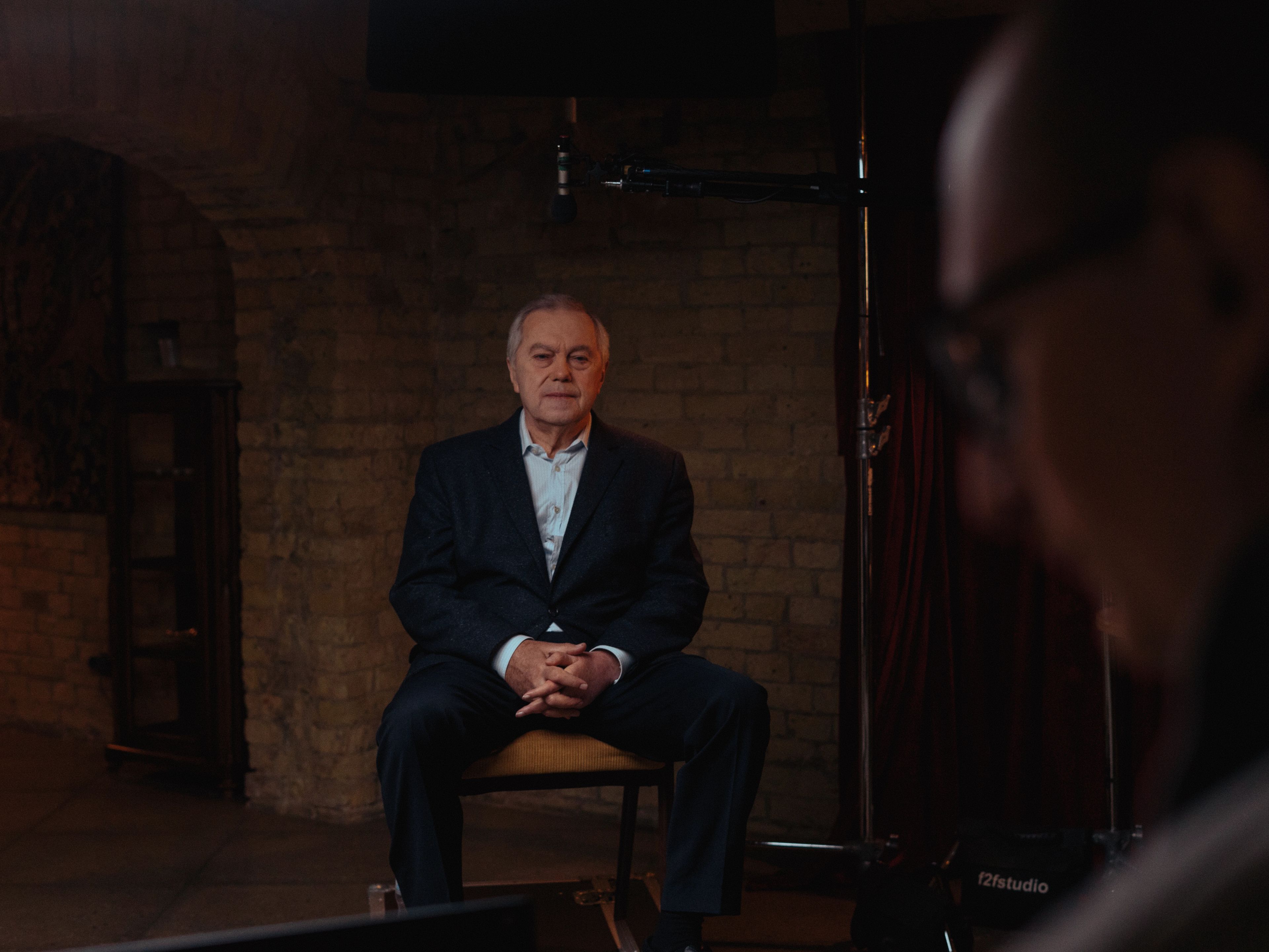 Shooting interviews with experts