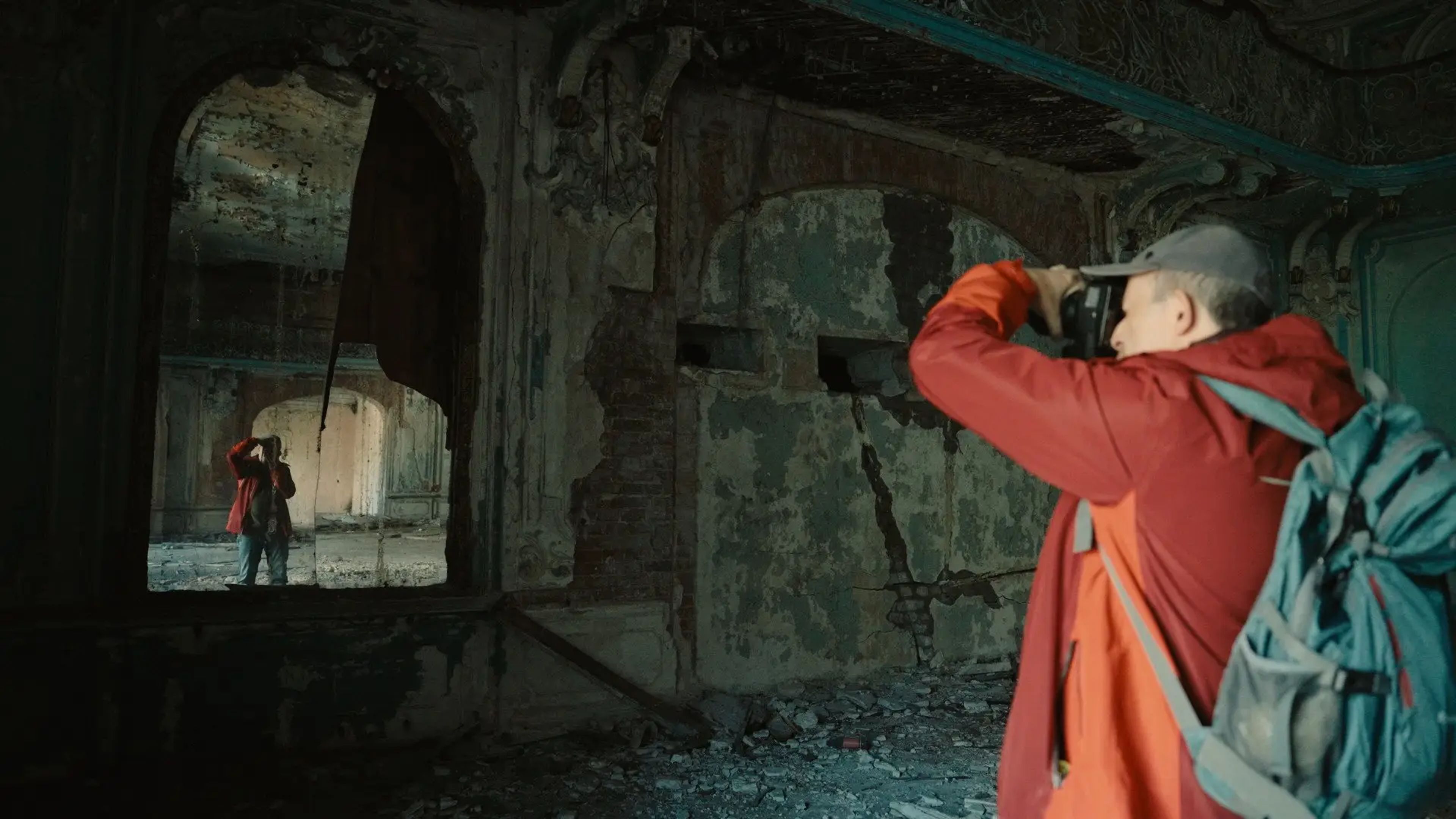 Dnipro: English House interior ruins