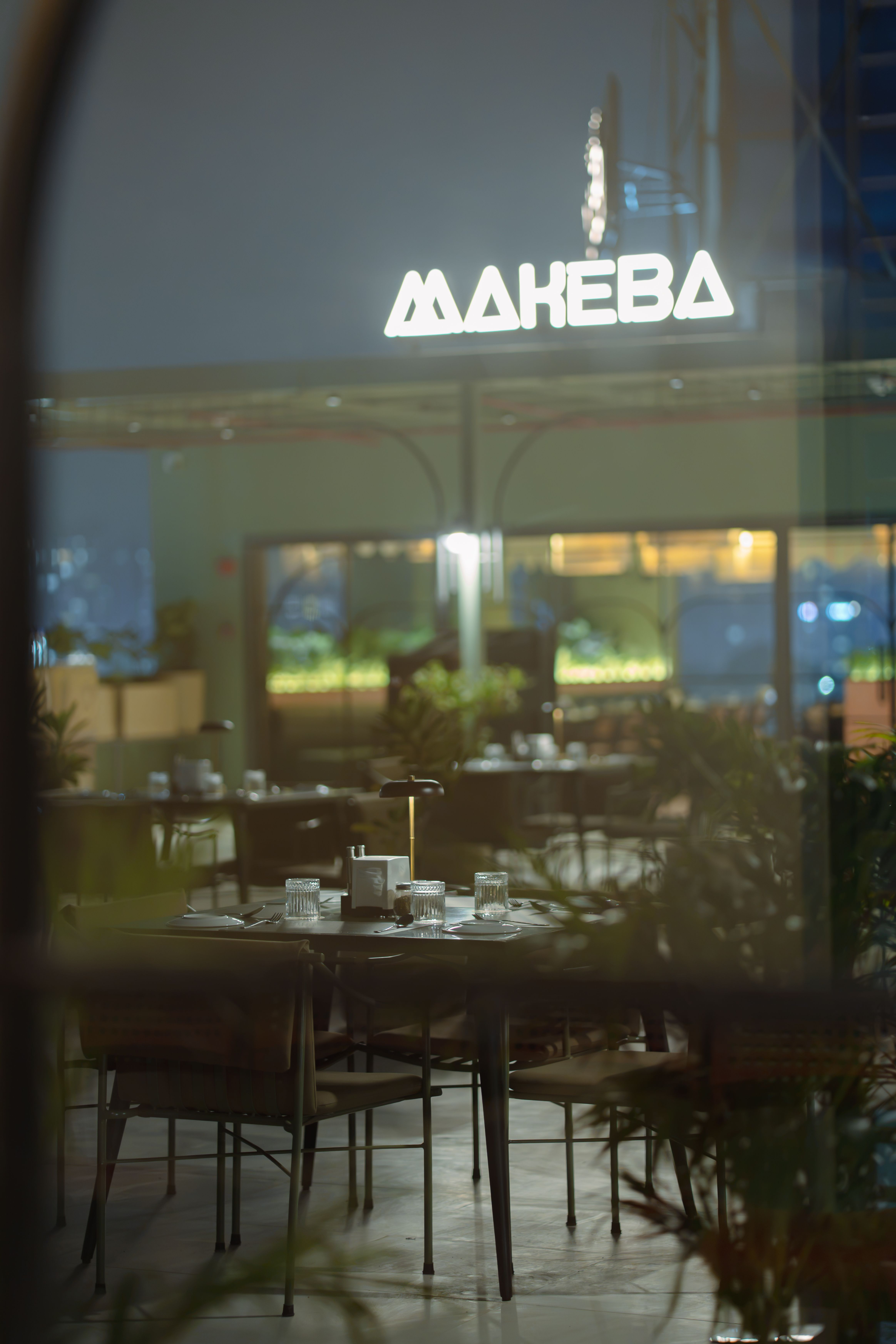 Restaurant in Vaishnodevi Circle