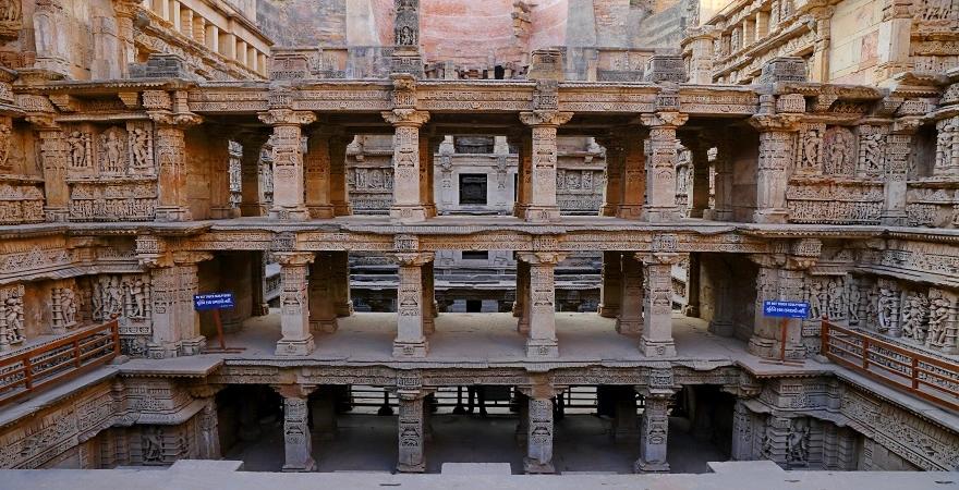 Adalaj Stepwell