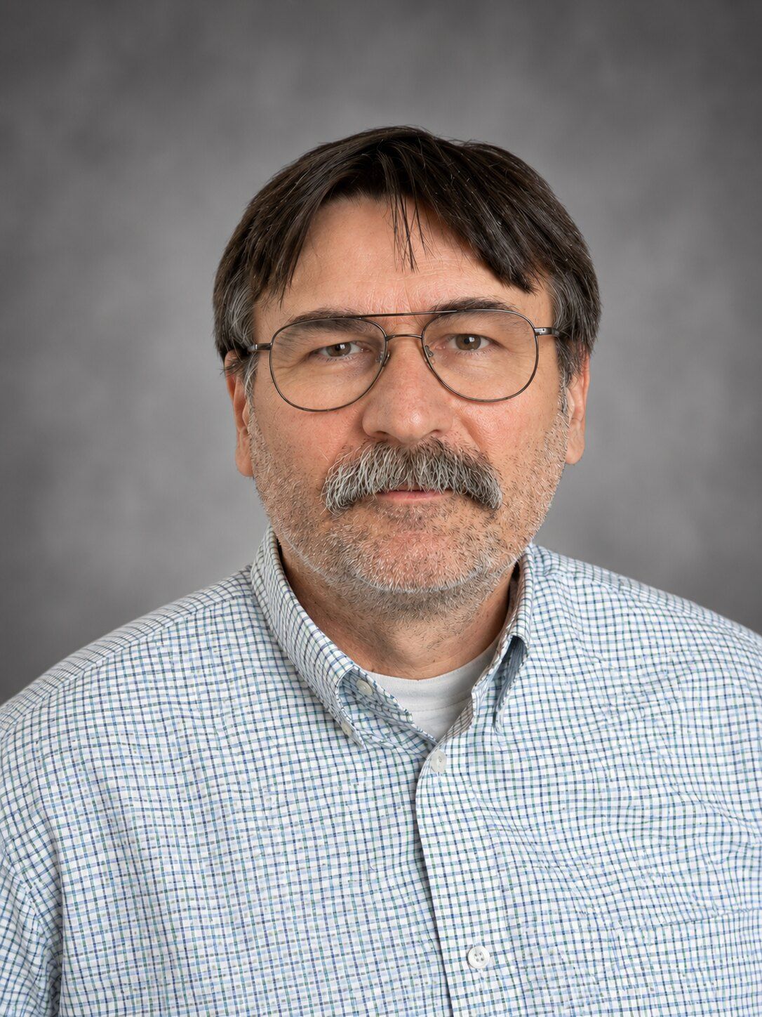 Louie Nikolaidis