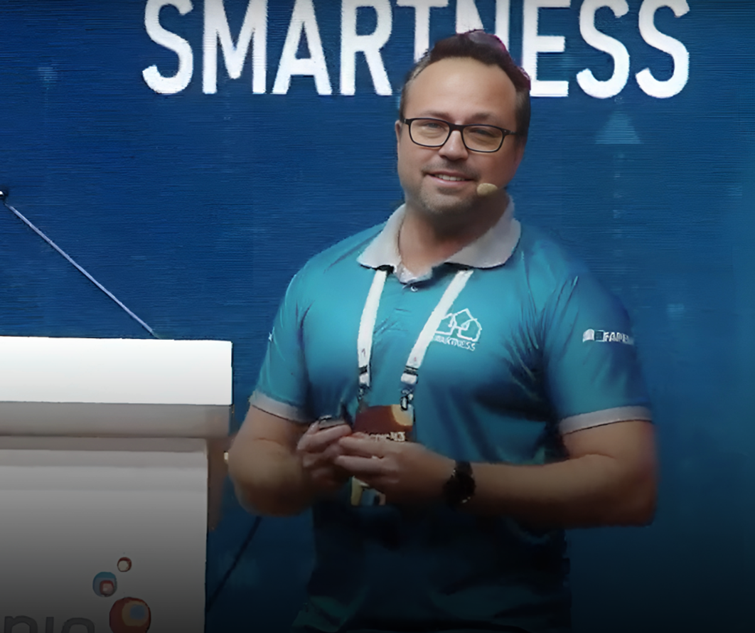 Prof. Christian Rothenberg Presents SMARTNESS Research on AI and Networking at LACNIC 43