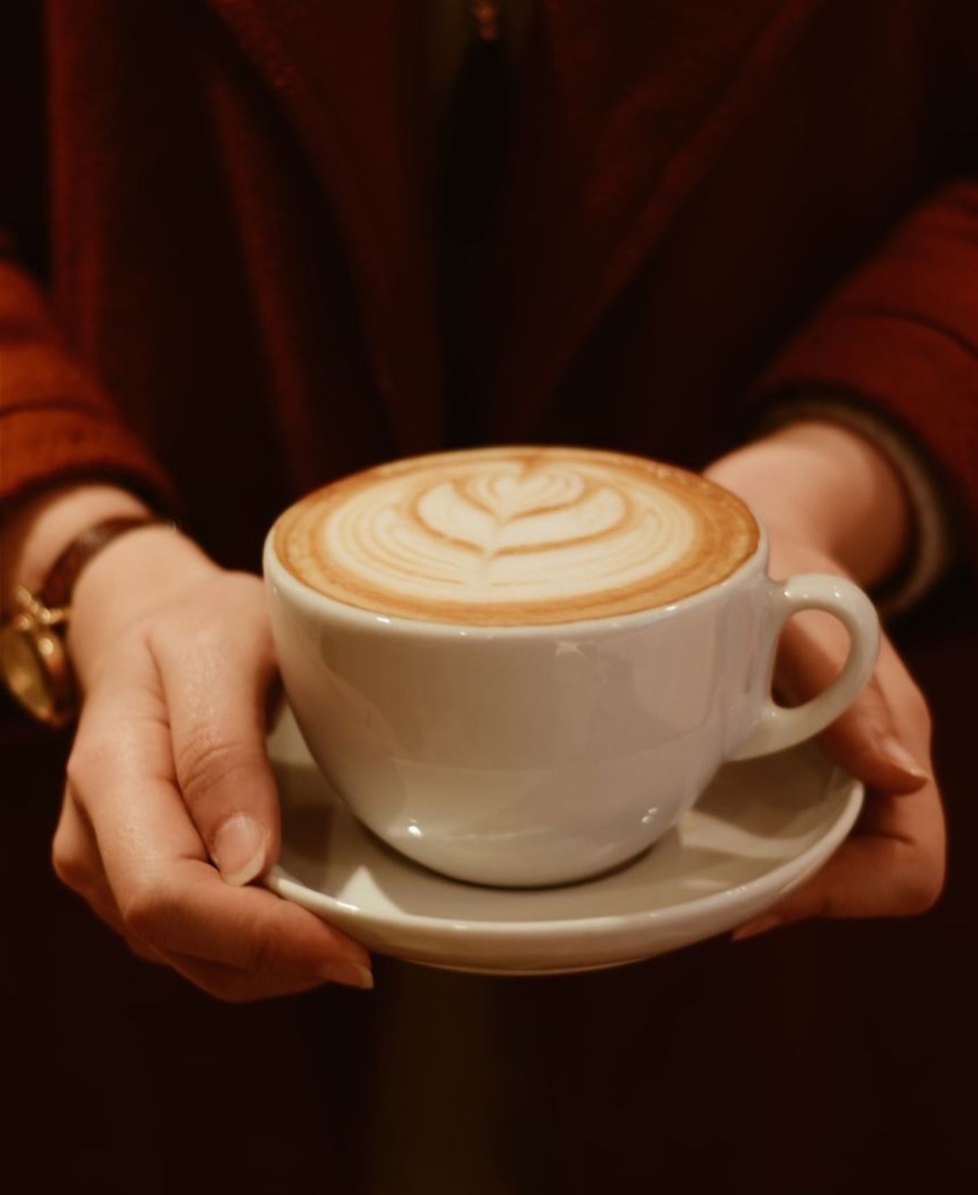 Latte art bir fincanın üzerinde