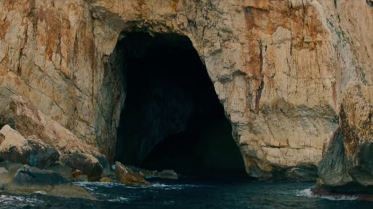 Cave of Magellan's Ship