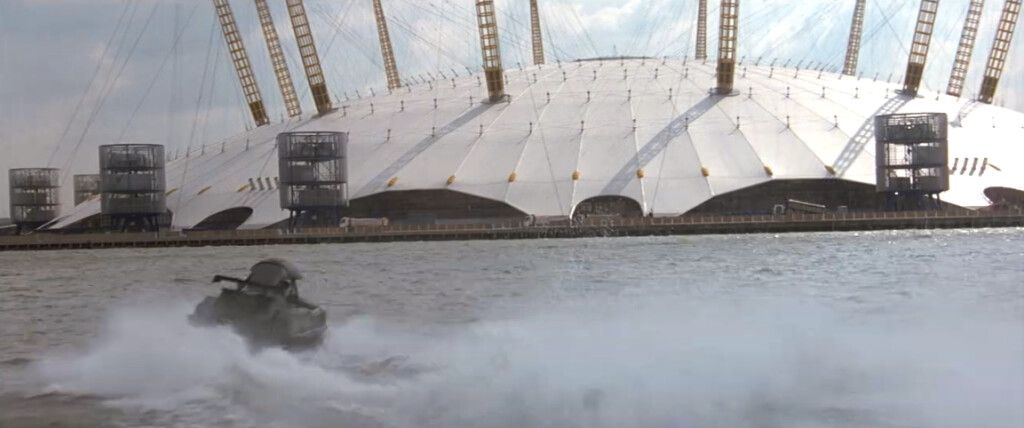 Along the River Thames