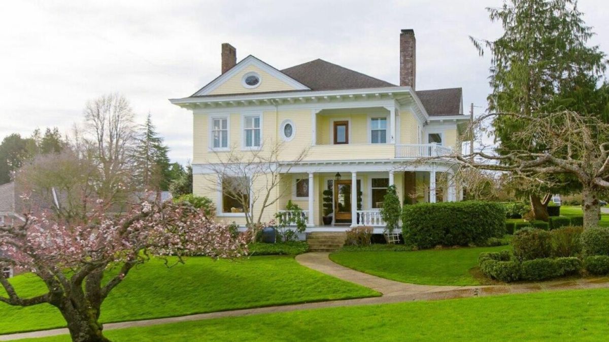 Stratford House
