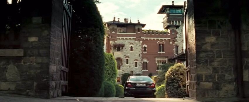 Mr. White's Villa