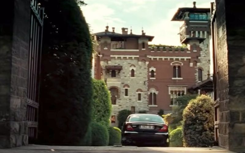 Mr. White's Villa