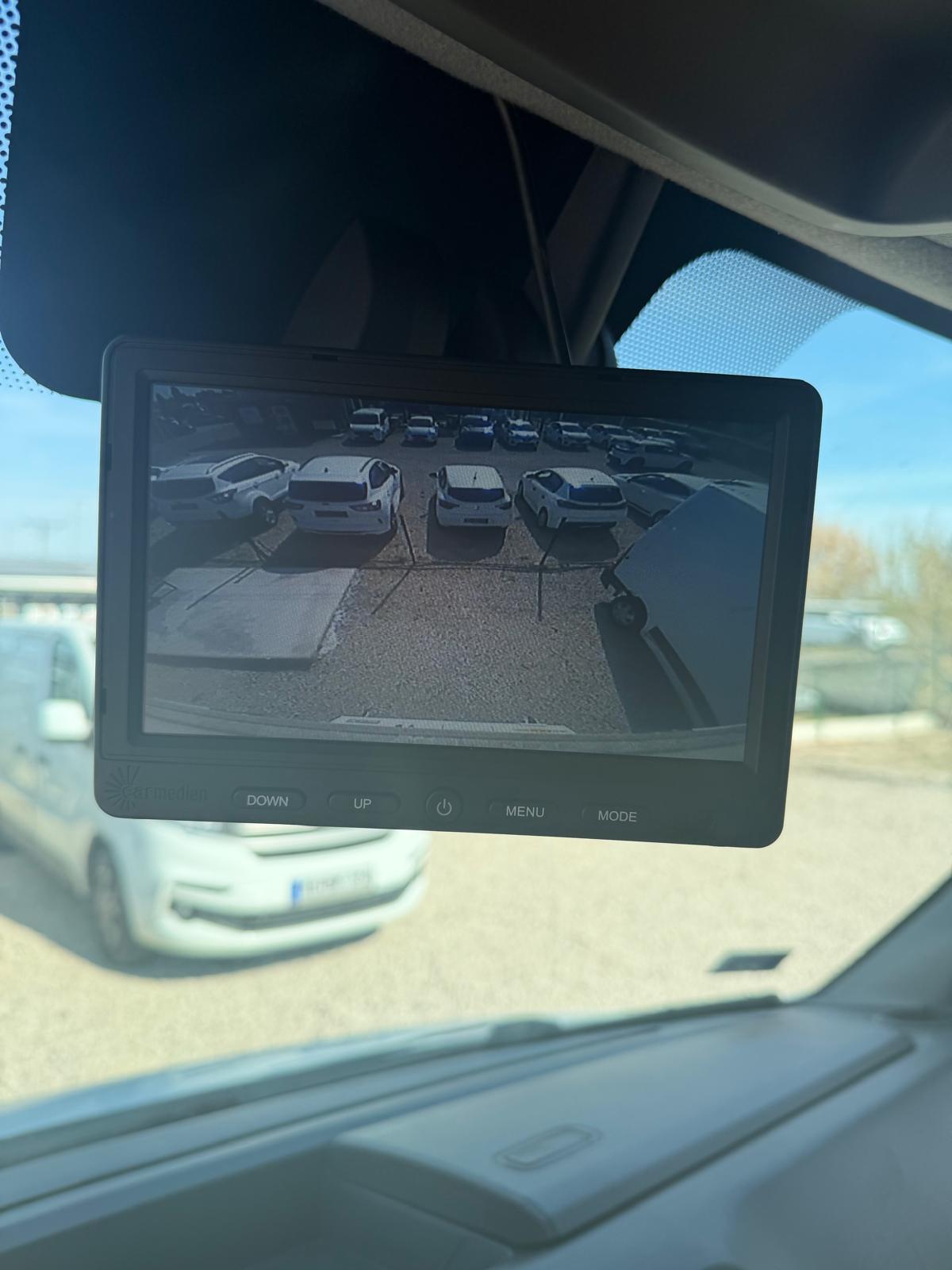 Renault Master Emelőhátfalas – 7. kép