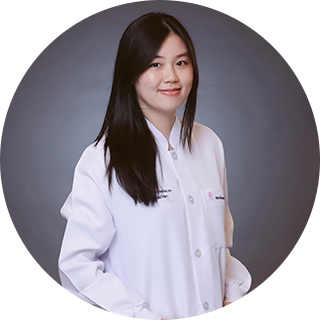 ทพญ.ปัทมพร อมรวิทยกิจเวา (หมอจินนี่)