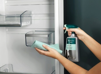 Rengøring køleskab med Frigo Care