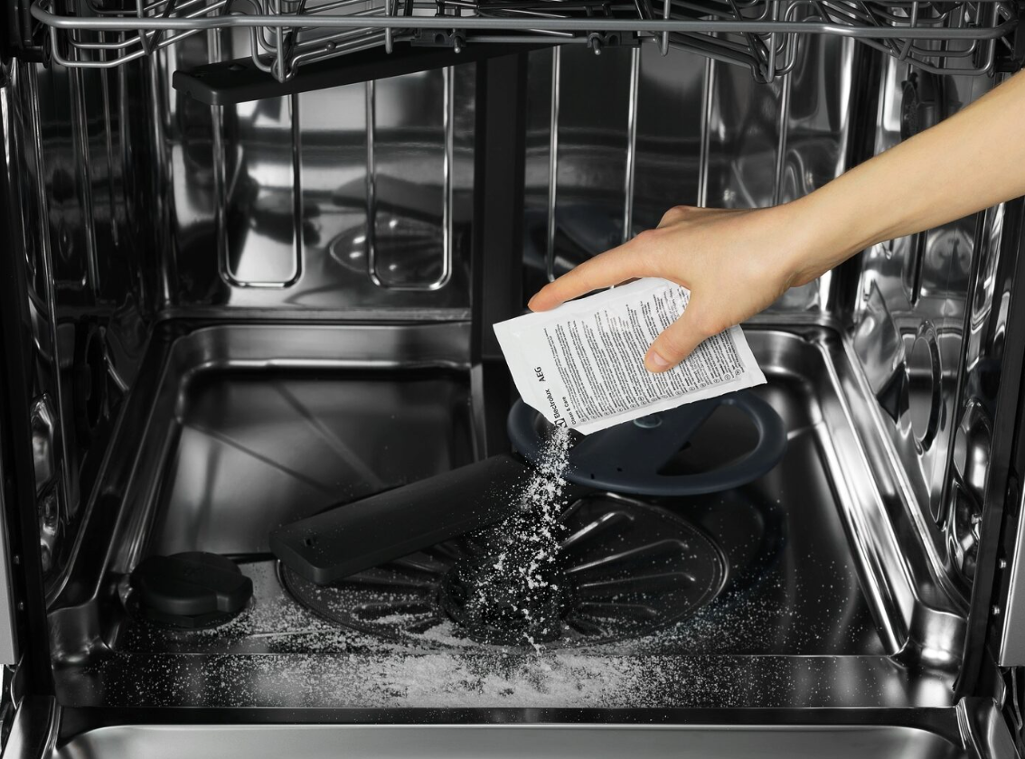 dishwasher cleaning detergent