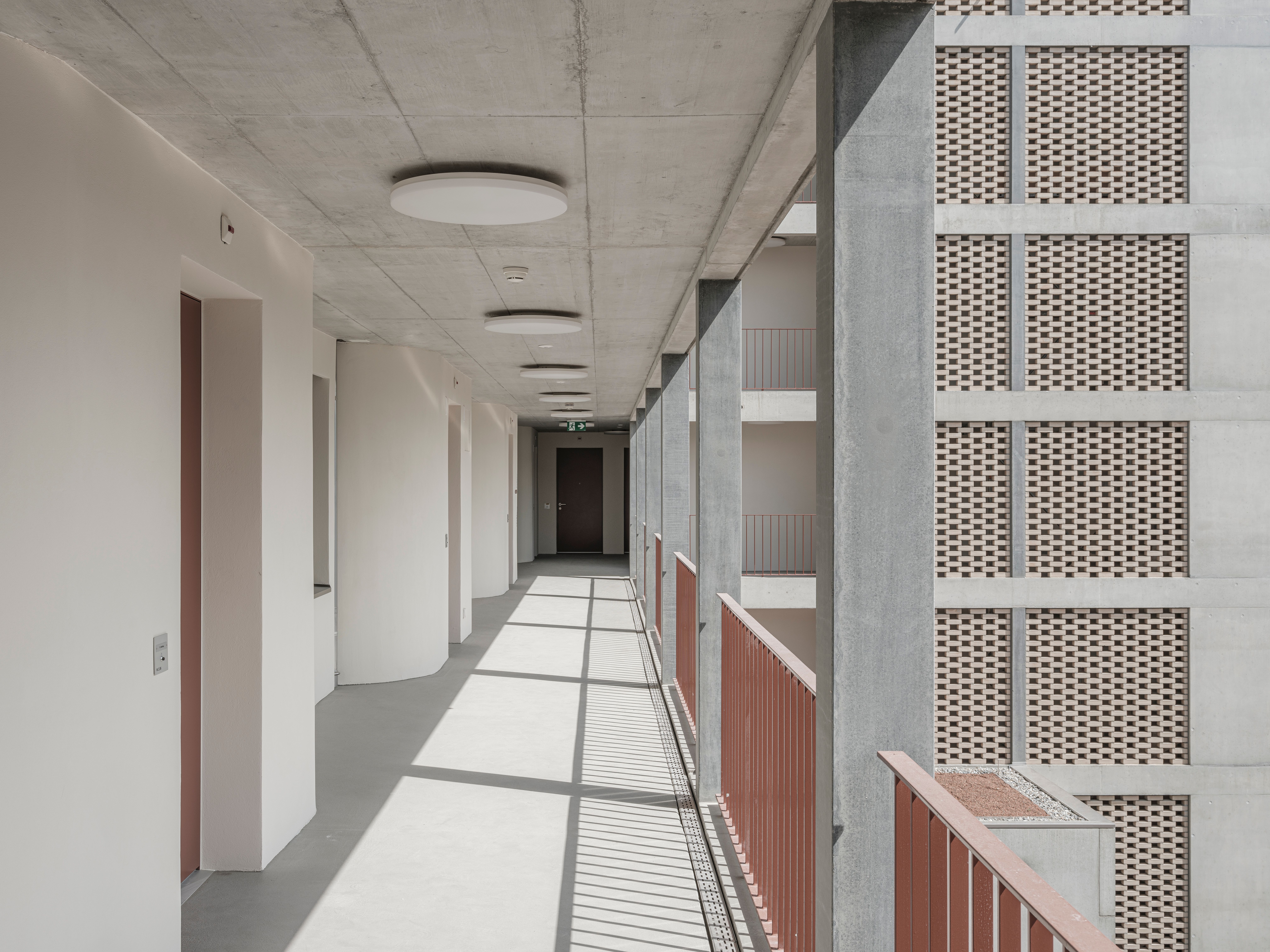 Meaningful Description