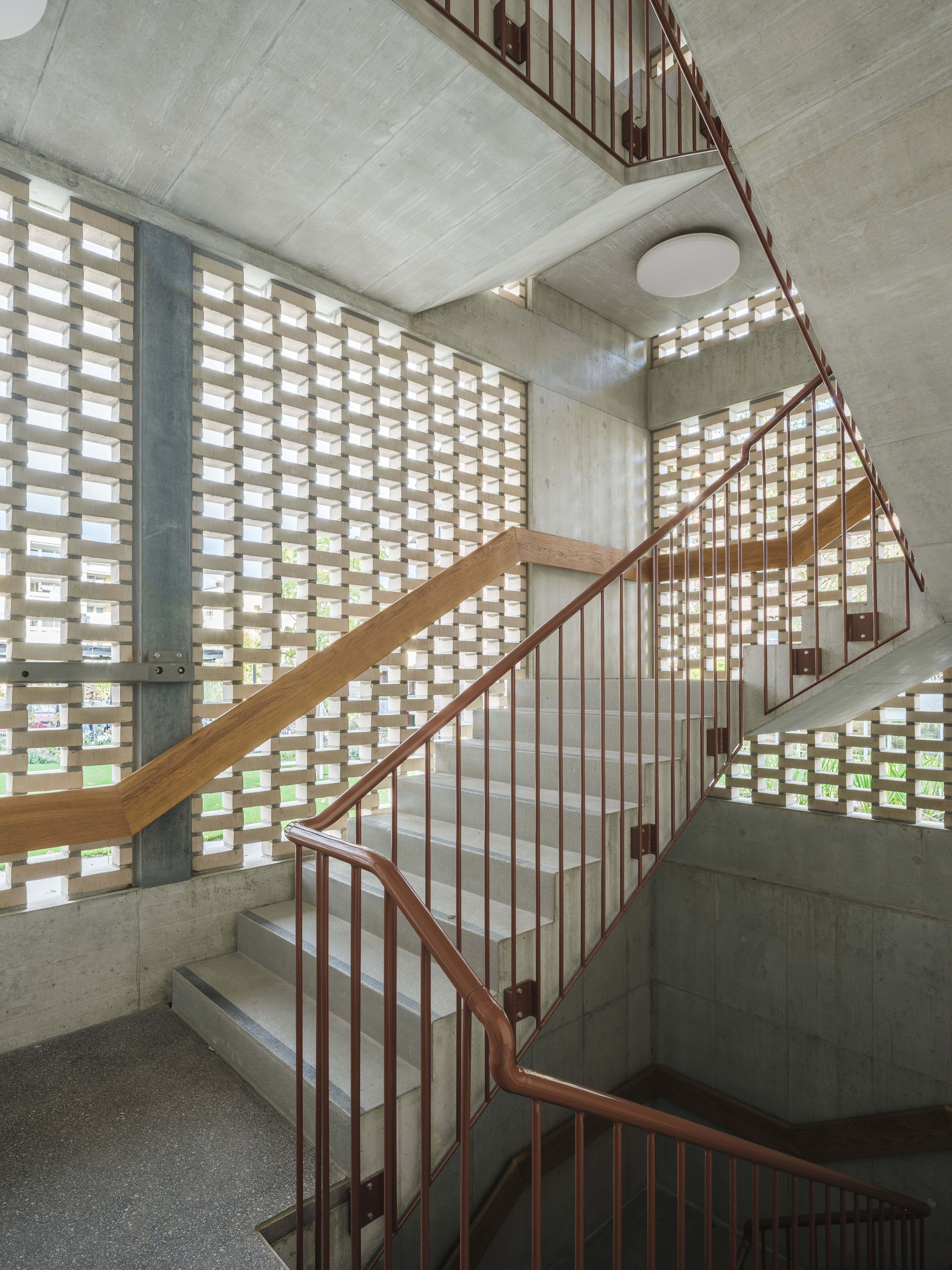 Meaningful Description