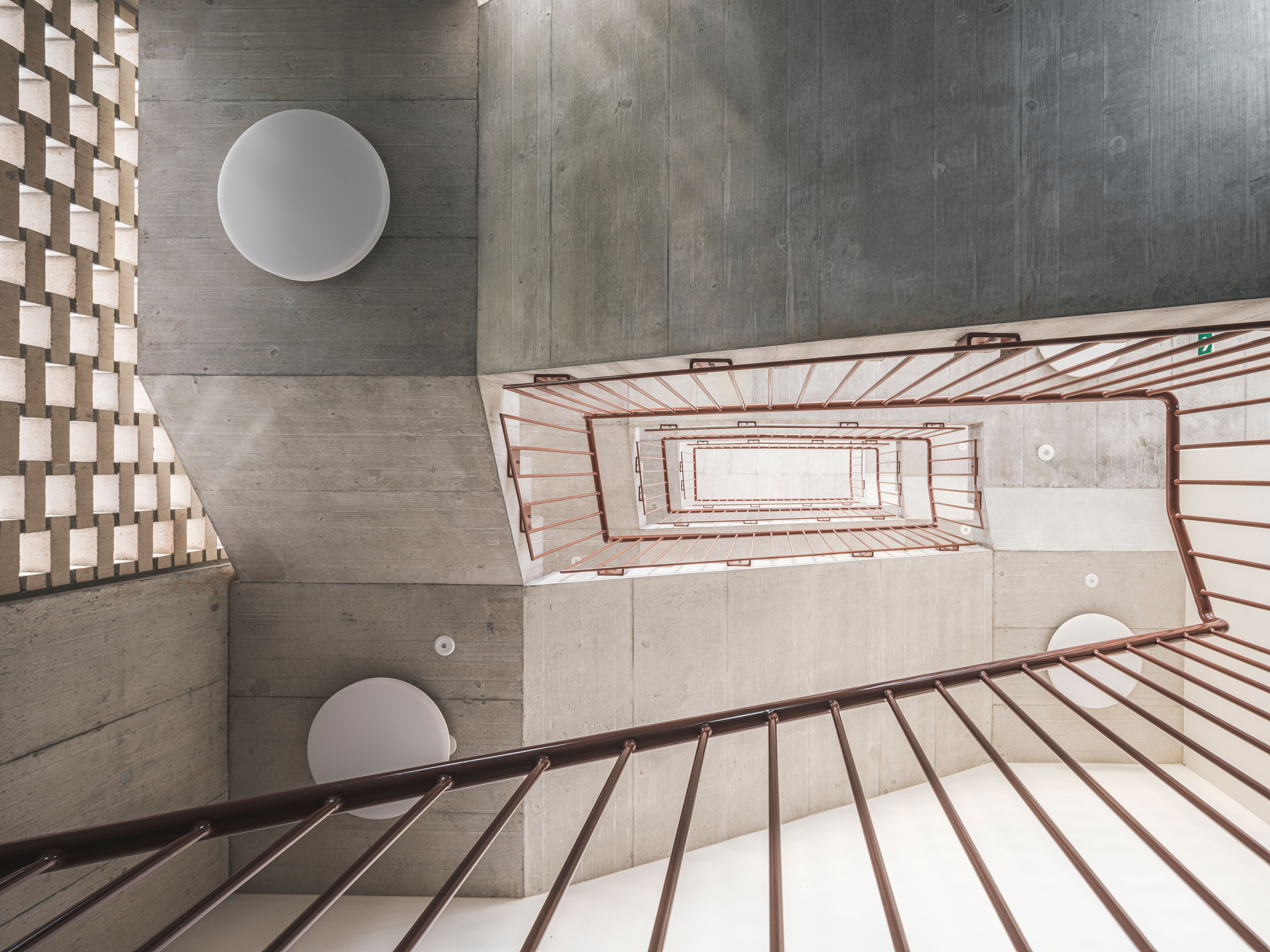 Meaningful Description