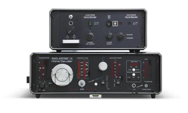The *PHACO-ASPITRON® I/A* – developed with Professors *Dardenne* and *Koch*. Geuder was one of the first providers of complete modular device systems.