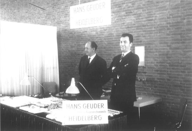 At the *62nd Annual Meeting* of the German Ophthalmological Society (DOG), Hans Geuder senior and junior present their ophthalmic precision instruments.