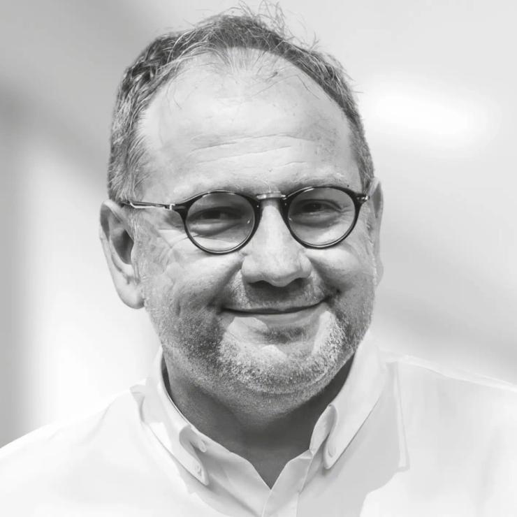 Sławomir Cisiecki, Centrum Medycznym Julianów / Miejskie Centrum Medyczne im. dr. Karola Jonschera, Łódź, Polen