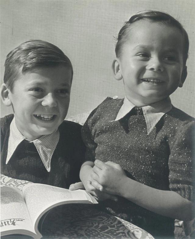 *Hans Geuder* junior (left) is *born*.