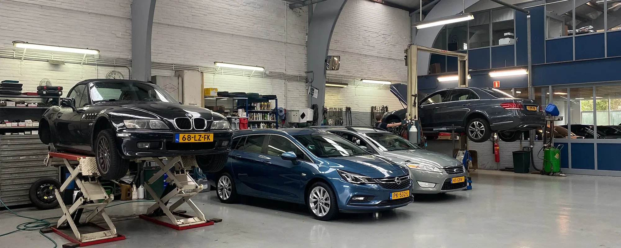 Autobedrijf Van der Voort – header