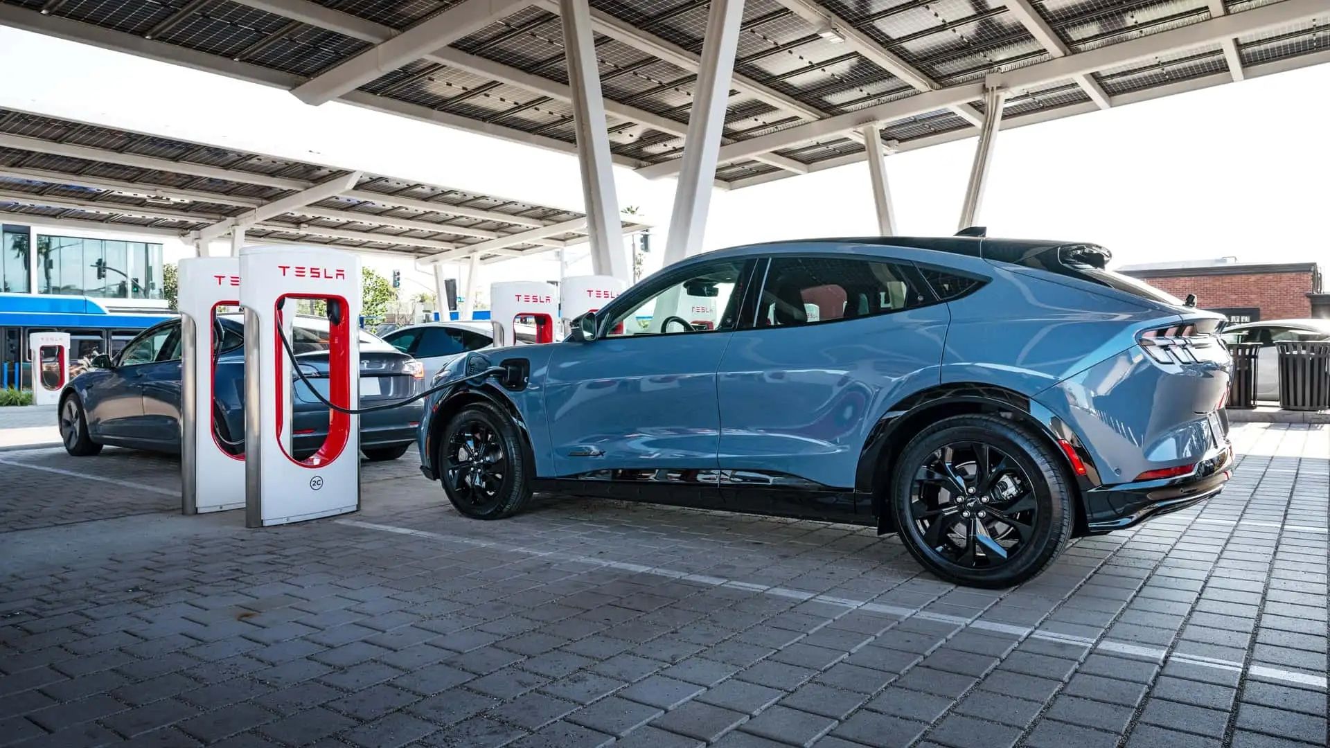 Ford joins Tesla's NACS Charging Network