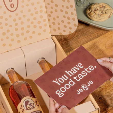 JOJO Whiskey packaging and bottles