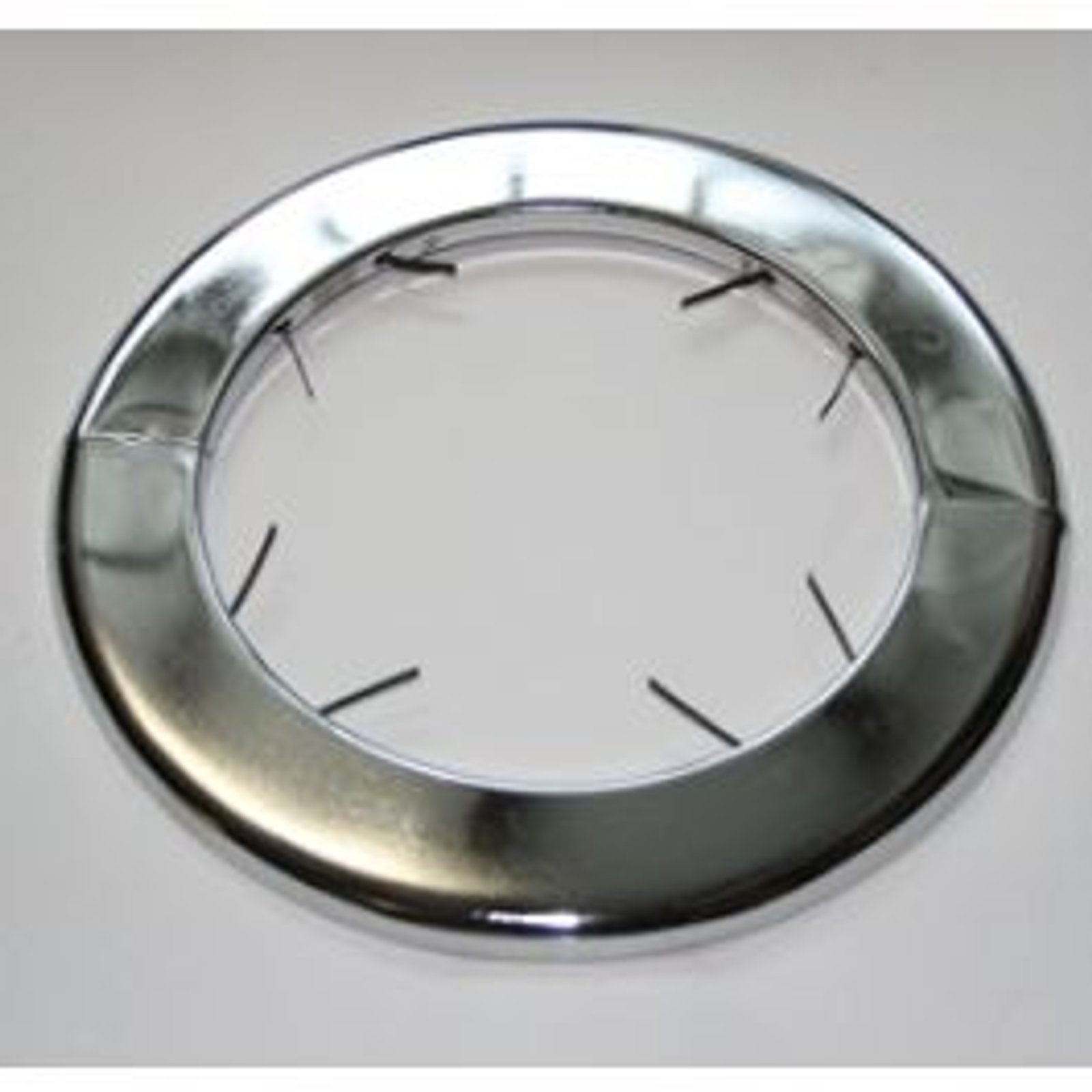 Chapeton paso de muro 10" IPS   de acero  cromado