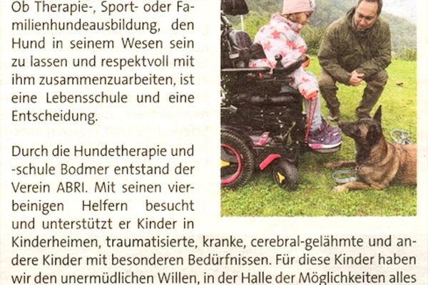 "Die Hundetherapie und -schule Bodmer feiert ihr 25-jähriges Jubiläum" Regio 2022