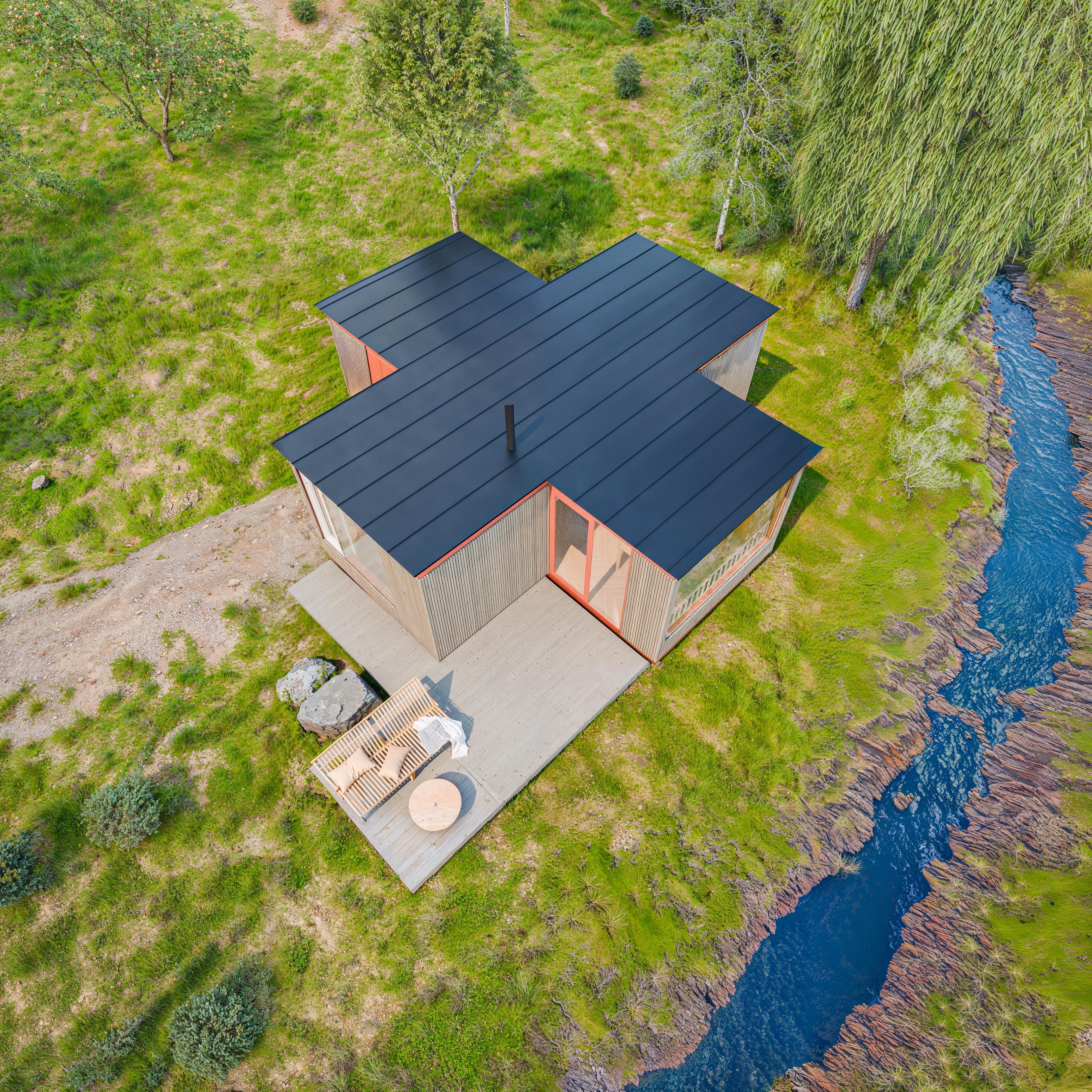 Bayaya – Cottage by the Stream — aerial exterior view