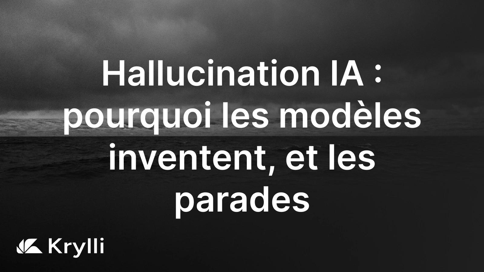 Mer sombre en noir et blanc sous un ciel chargé, horizon dédoublé comme un mirage
