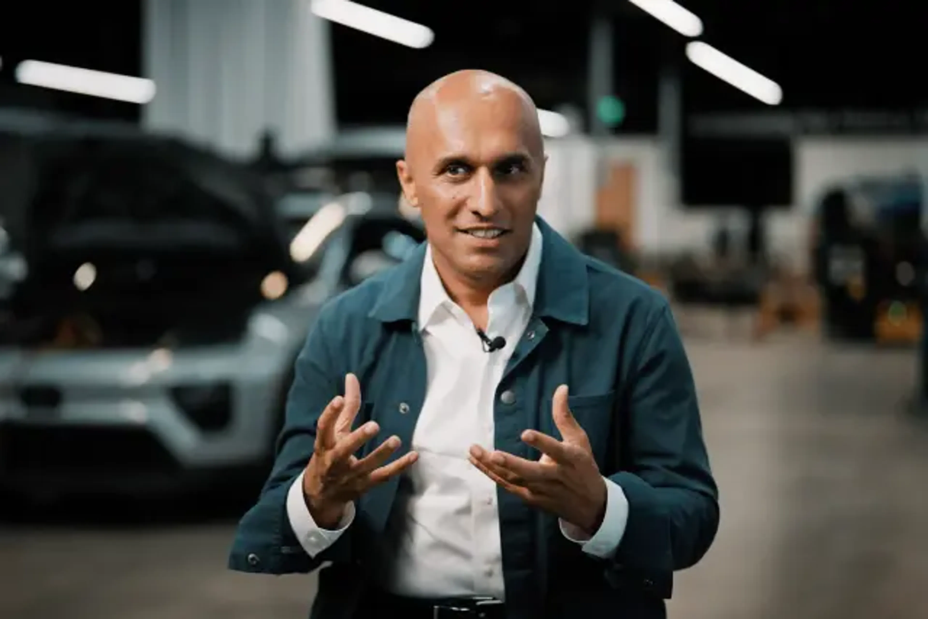 Read the EO Magazine article featuring Applied Intuition CEO Qasar Younis