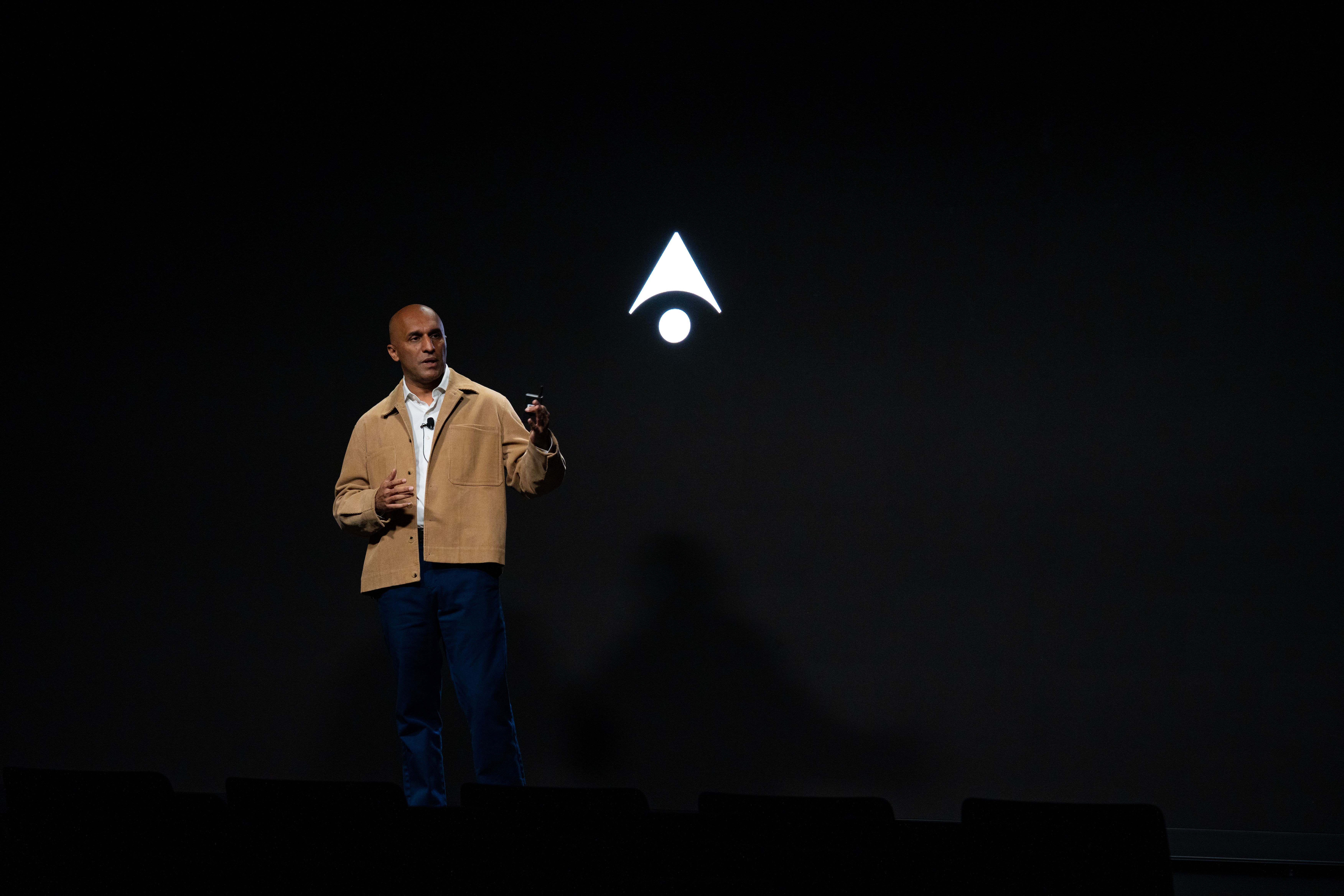 Qasar Younis with Applied Intuition logo