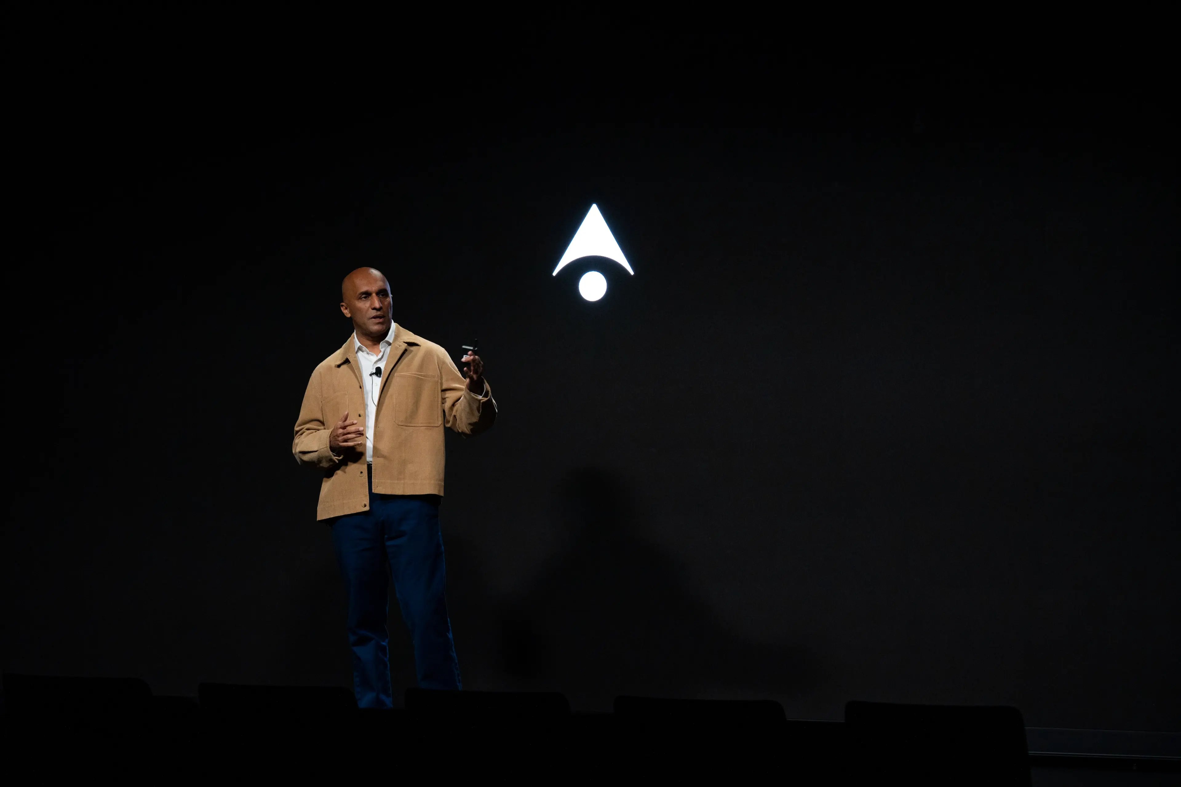 Qasar Younis with Applied Intuition logo