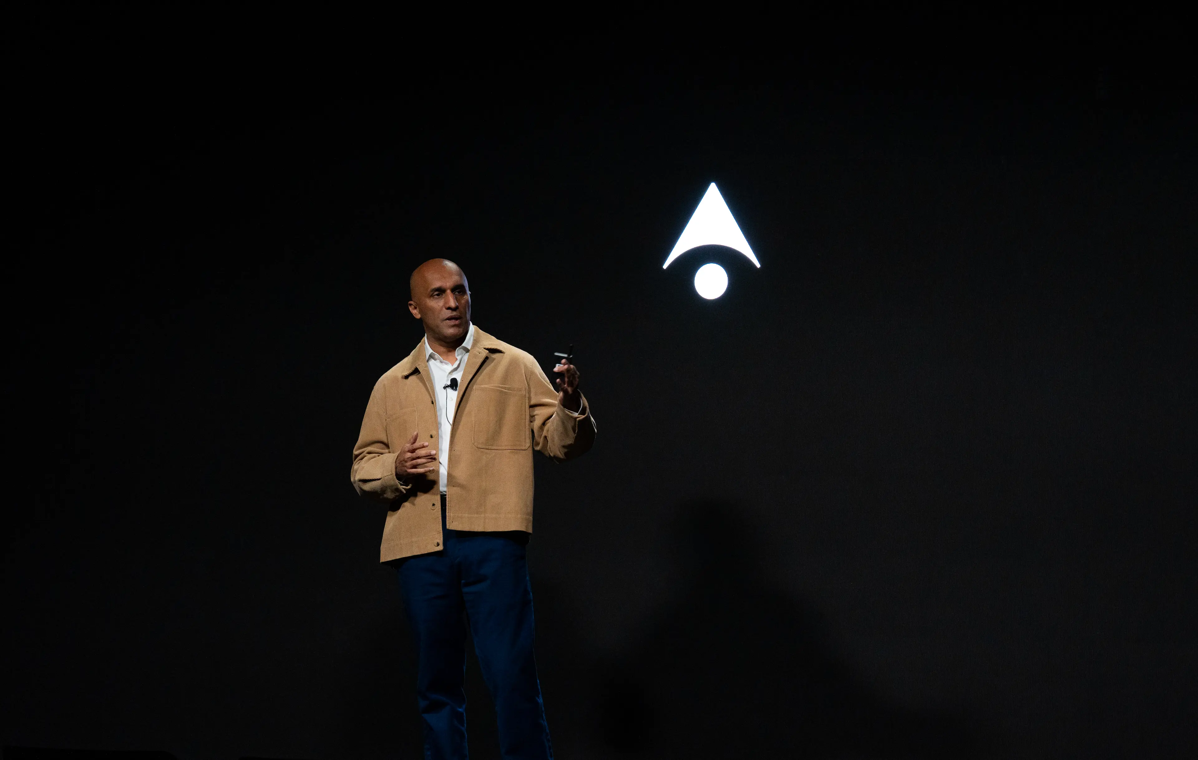 Qasar Younis with Applied Intuition logo