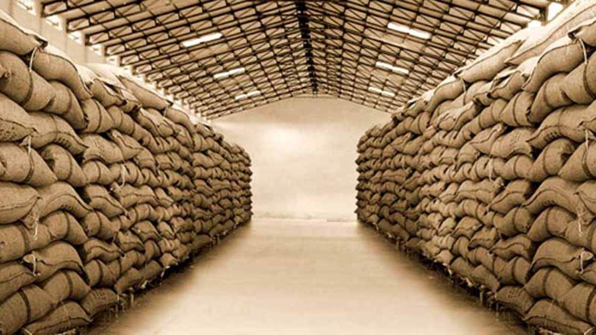 देश में कुल 2278 गोदाम, इसे उन्नत बनाने के लिए 1,280 करोड़ रुपये खर्च करेगी सरकार: खाद्य मंत्री प्रह्लाद जोशी