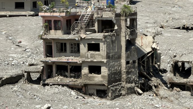 नेपाल की बाढ़ के बाद बड़ा सवाल, क्या पहाड़ों में बदलनी होगी विकास की नीति?