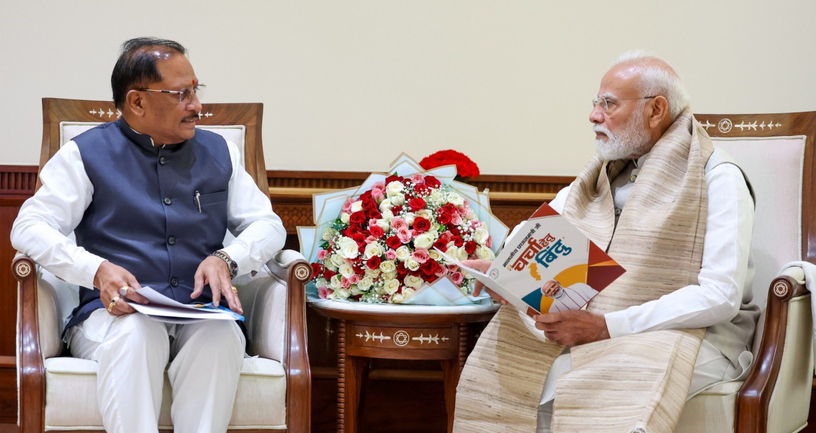 छत्तीसगढ़ के मुख्यमंत्री विष्णु देव साय ने प्रधानमंत्री नरेंद्र मोदी से मुलाकात कर राजनांदगांव में 10,500 करोड़ रुपये के गैस आधारित यूरिया प्लांट को जल्द मंजूरी देने की मांग की।
