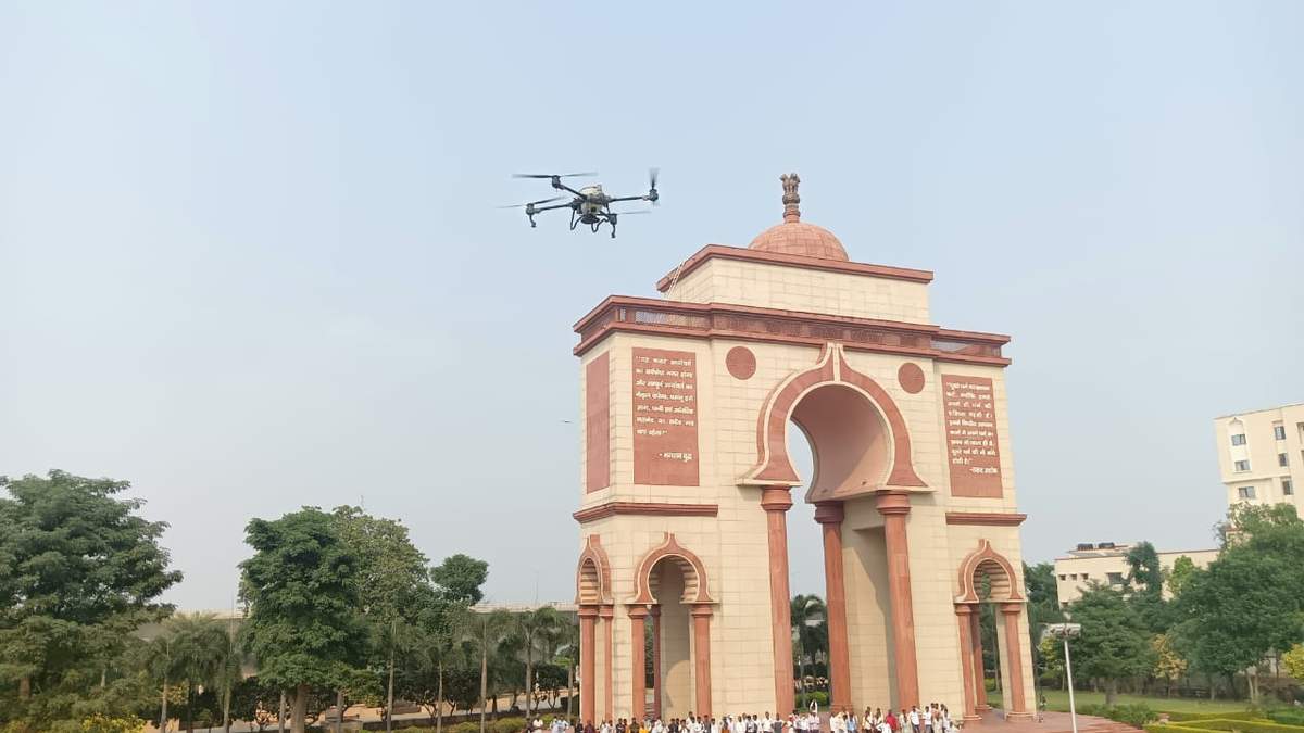 अब ड्रोन तकनीक से बढ़ेगा मछली उत्पादन, एक्सपोर्ट डबल करना सरकार का लक्ष्य