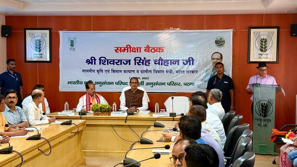 ICAR पटना दौरा के दौरान केंद्रीय मंत्री ने वैज्ञानिकों से अनुसंधान को विकसित भारत के विजन के साथ जोड़ने की बात कही
