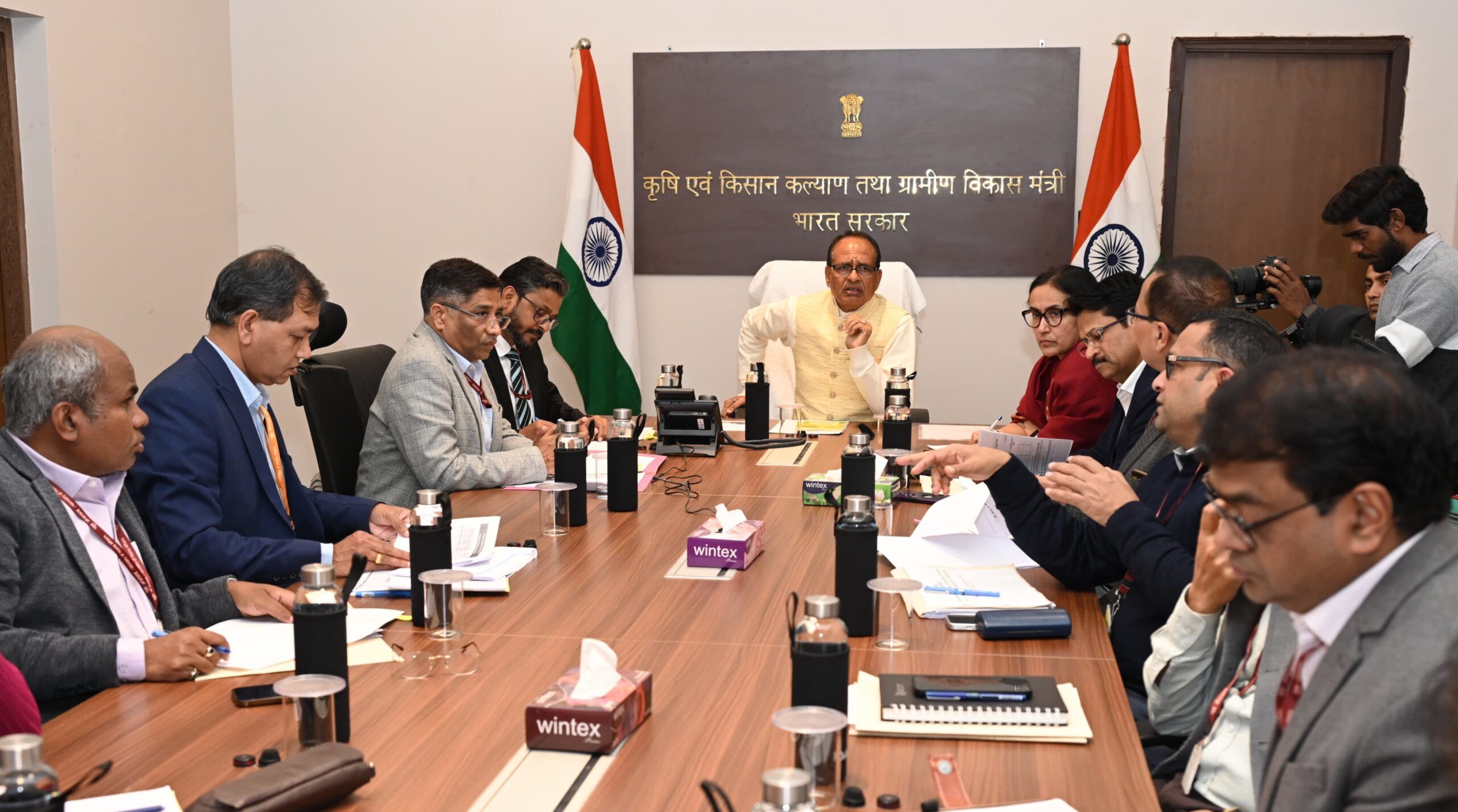 'उपज खरीद का ज्यादा से ज्यादा फायदा किसानों को मिलना चाहिए'- कृषि मंत्री शिवराज सिंह चौहान