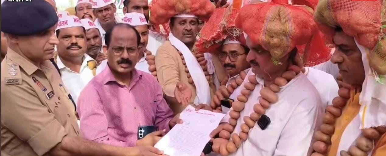 कन्नौज में आलू किसानों का प्रदर्शन, आलू नीति बनाने की मांग
