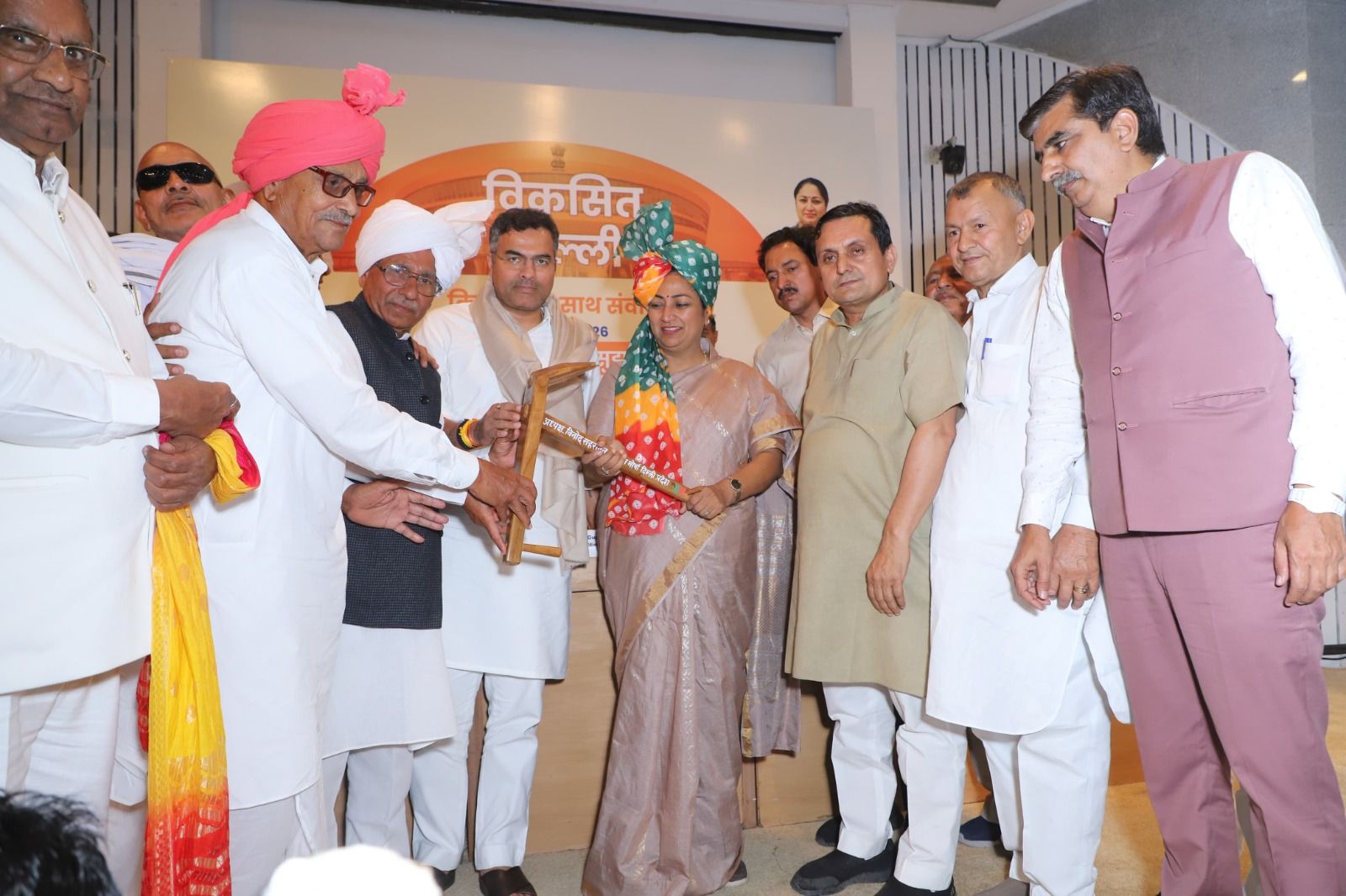 बजट से पहले दिल्‍ली सीएम ने किसानों से बात की , कहा पिछले 15-20 वर्षों में, गांवों के लिए कोई काम नहीं किया गया