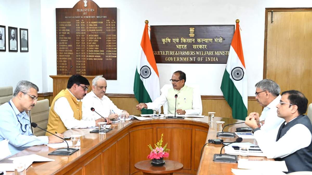 शिवराज सिंह ने किसानों की शिकायतों का समाधान तेज करने के दिए निर्देश