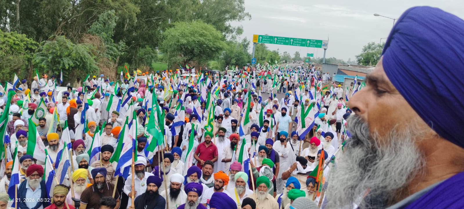 भारत-अमेरिका प्रस्तावित व्यापार समझौते के विरोध में किसानों ने दिल्ली कूच किया, लेकिन शंभू और खनौरी बॉर्डर समेत कई जगह उन्हें रोक दिया गया।