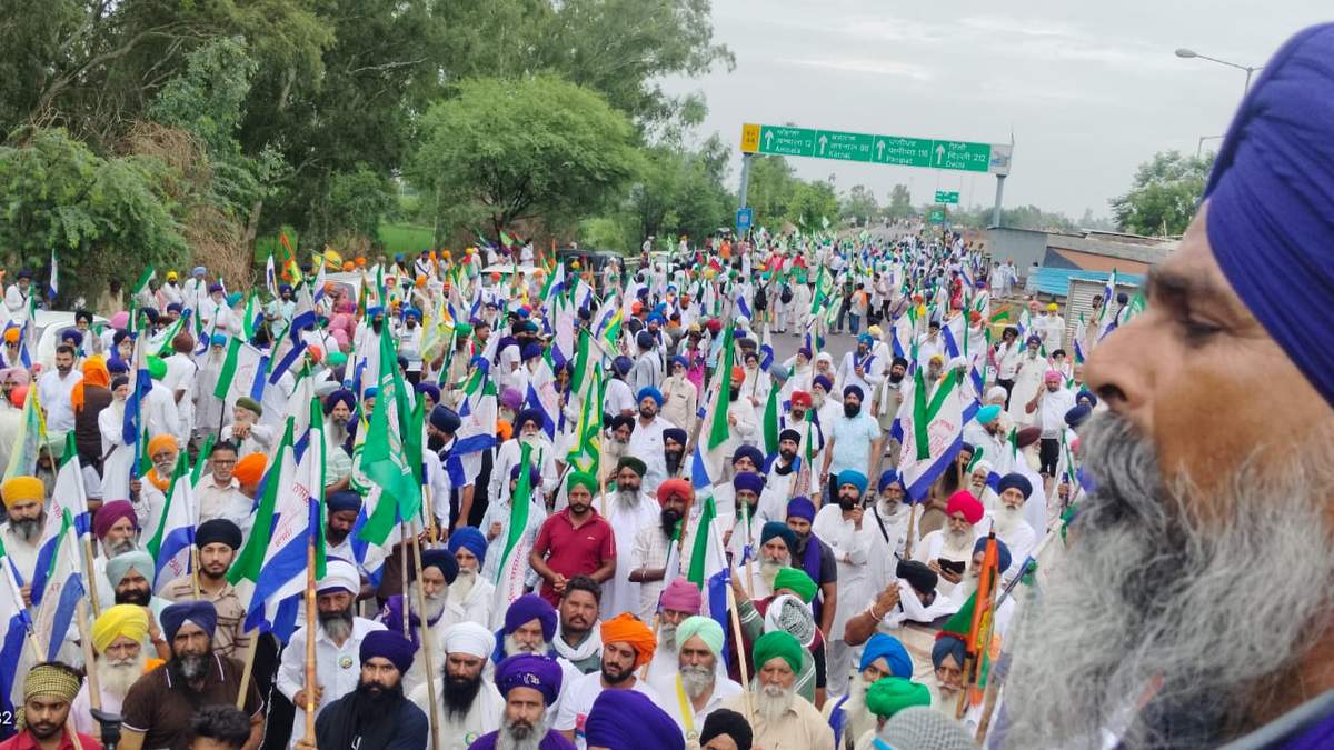 भारत-अमेरिका प्रस्तावित व्यापार समझौते के विरोध में किसानों ने दिल्ली कूच किया, लेकिन शंभू और खनौरी बॉर्डर समेत कई जगह उन्हें रोक दिया गया।