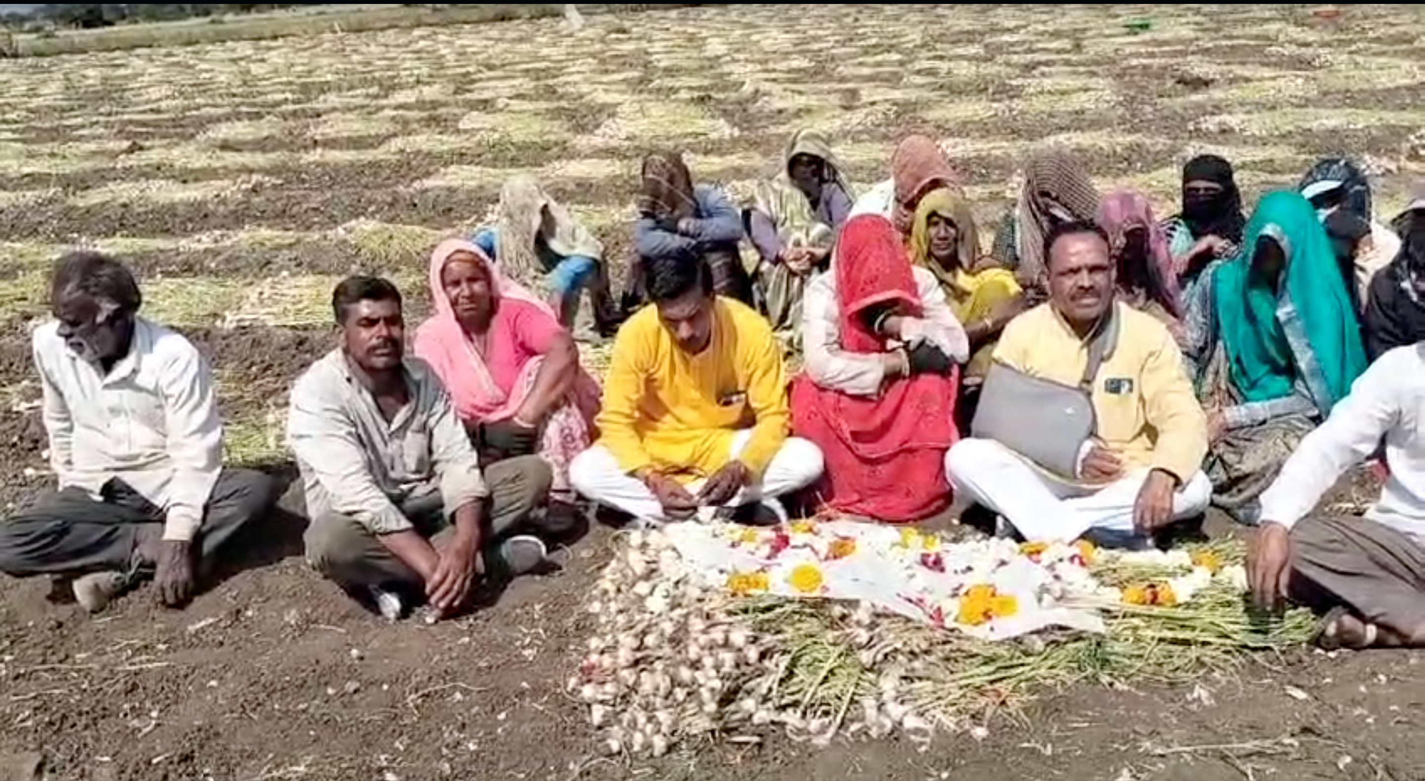 मध्यप्रदेश: किसानों ने क्यों निकाली लहसुन की अर्थी?